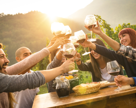 Wijn, cava &amp; cocktails op Avondmarkt Herselt za 28 juli 2018